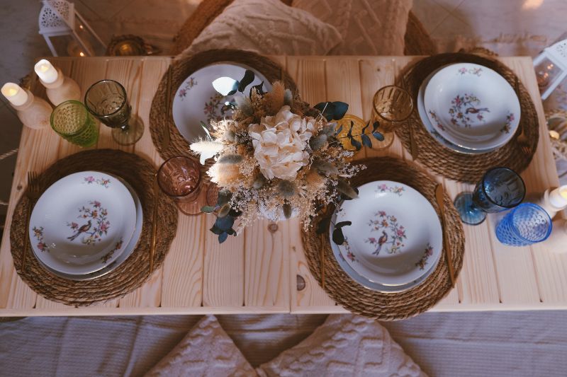 mise en place di un luxury picnic di compleanno